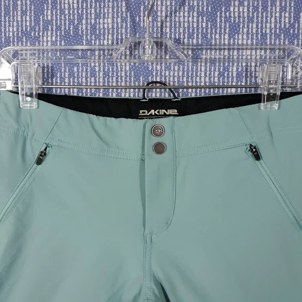 Dakine Mountain Biking Shorts Size Small Adjustable Waist Turquoise